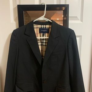 Burberry blazer size 6.